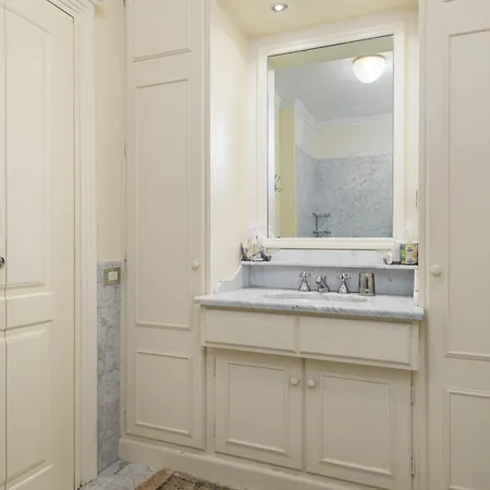 Unyca - Elegant Apartment